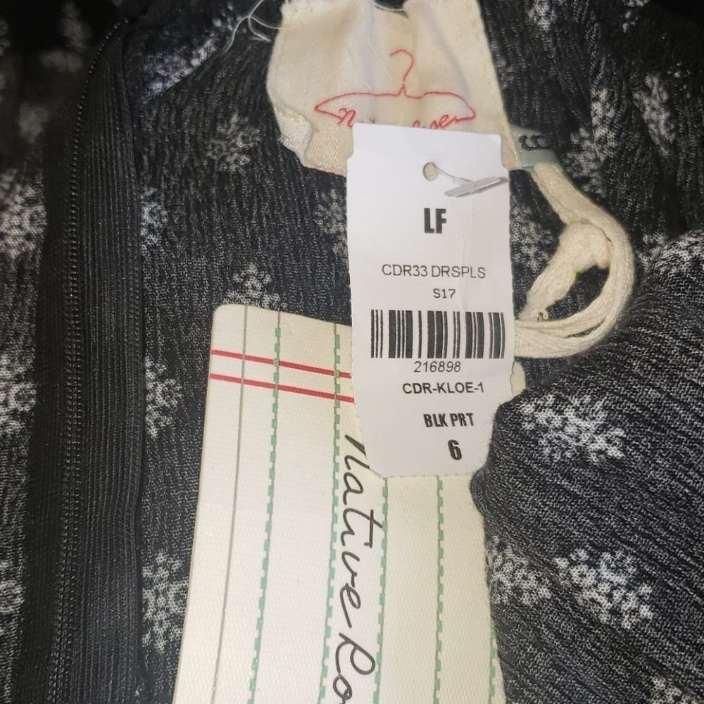 LF Native Rose Romper - Picture 6 of 6